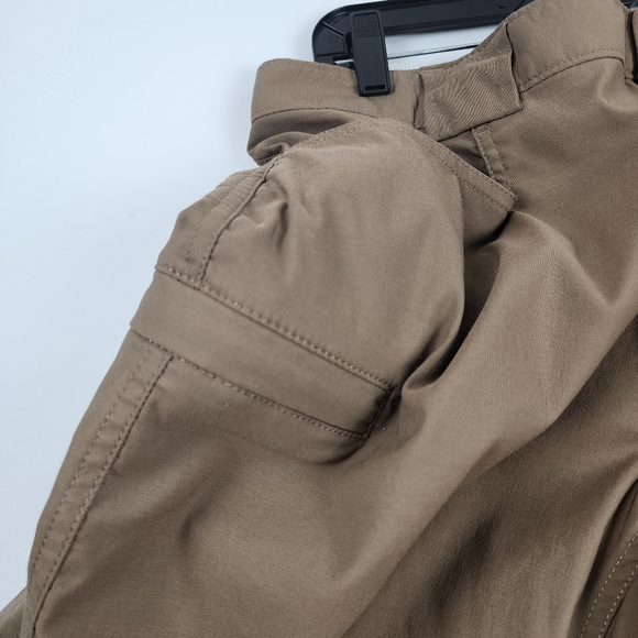 Duluth Trading Mens Flex Dry On The Fly Relaxed Brown Cargo Pants Size Lx30 - Picture 10 of 13